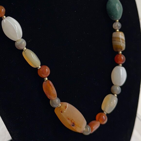 Gorgeous Vintage Stone Necklace - Picture 6 of 7